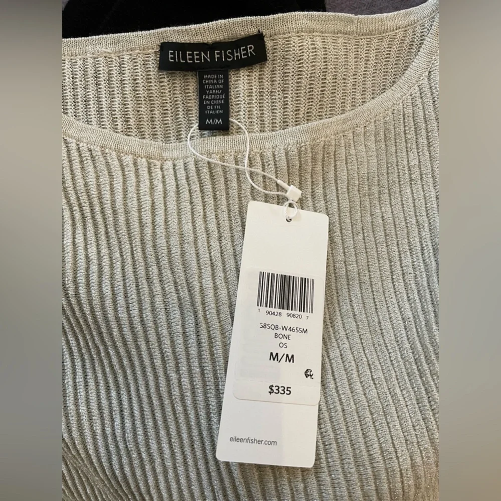 Beautiful sweater - Picture 2 of 4